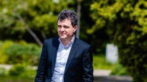 Generația care nu mai iartă. Ce își doresc, de fapt, tinerii de la un lider politic